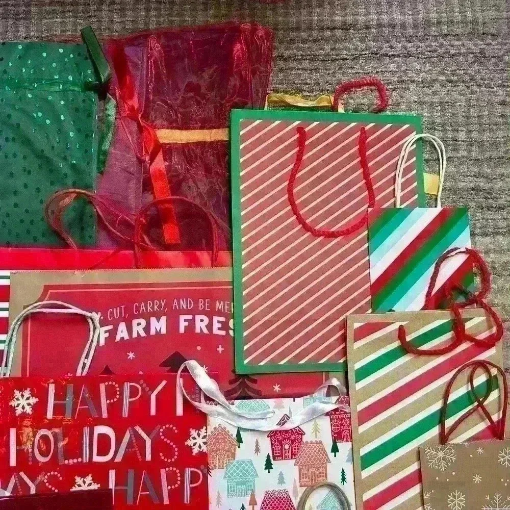 5 POUNDS 39 Pcs Gift Bags For All Occasions — Birthday Baby Shower Christmas